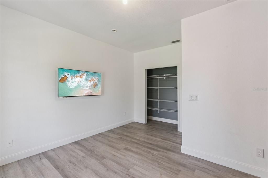 For Sale: $1,100,000 (3 beds, 4 baths, 4088 Square Feet)