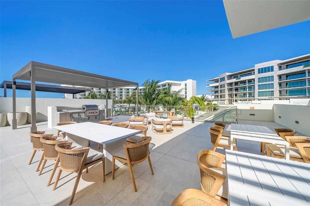 For Sale: $2,400,000 (2 beds, 2 baths, 2154 Square Feet)