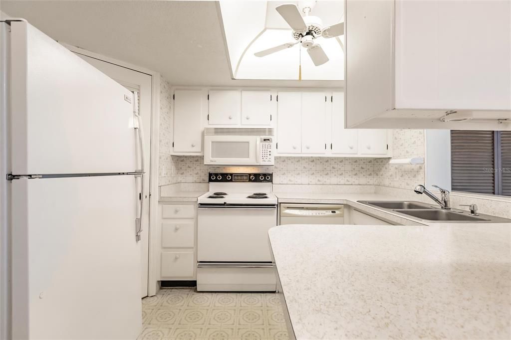 En Renta: $1,450 (2 camas, 2 baños, 965 Pies cuadrados)