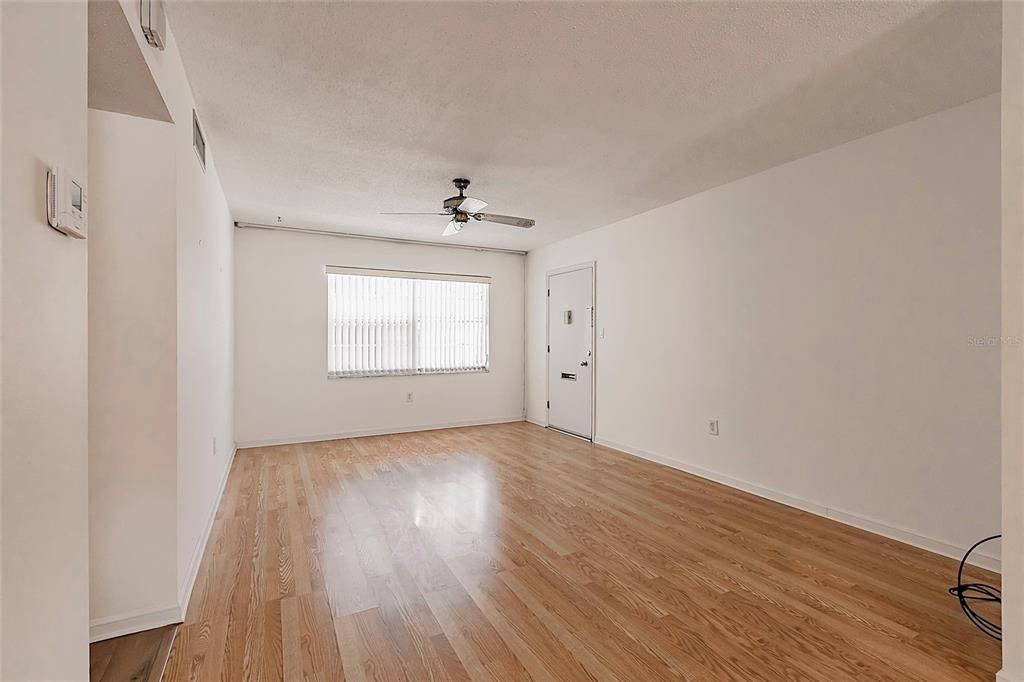 En Renta: $1,450 (2 camas, 2 baños, 965 Pies cuadrados)