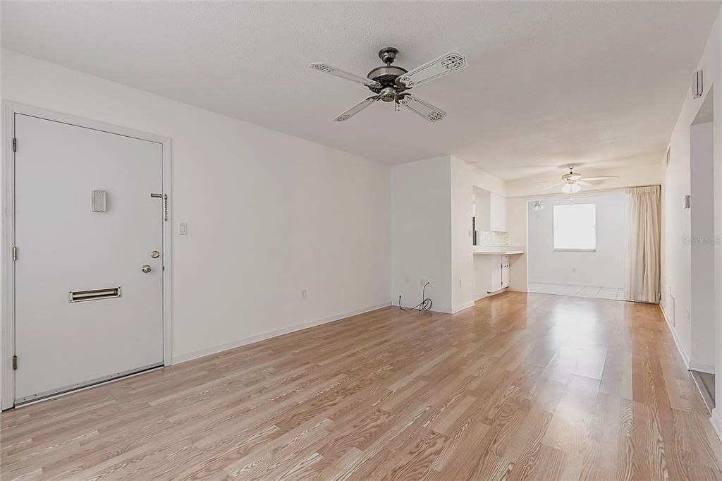 En Renta: $1,450 (2 camas, 2 baños, 965 Pies cuadrados)