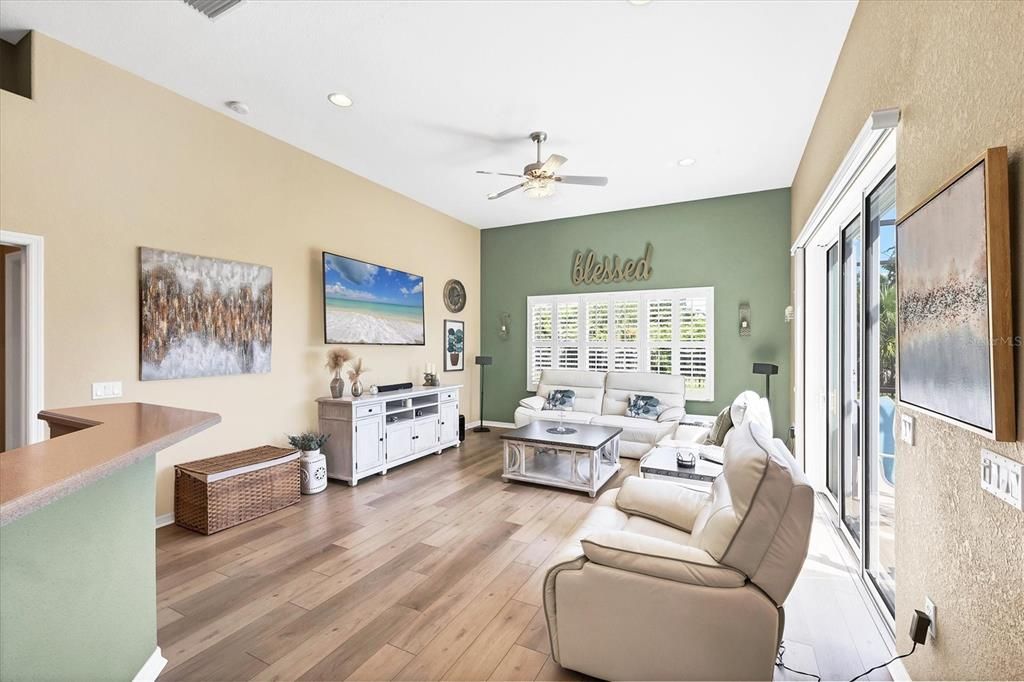 For Sale: $499,900 (3 beds, 2 baths, 2309 Square Feet)