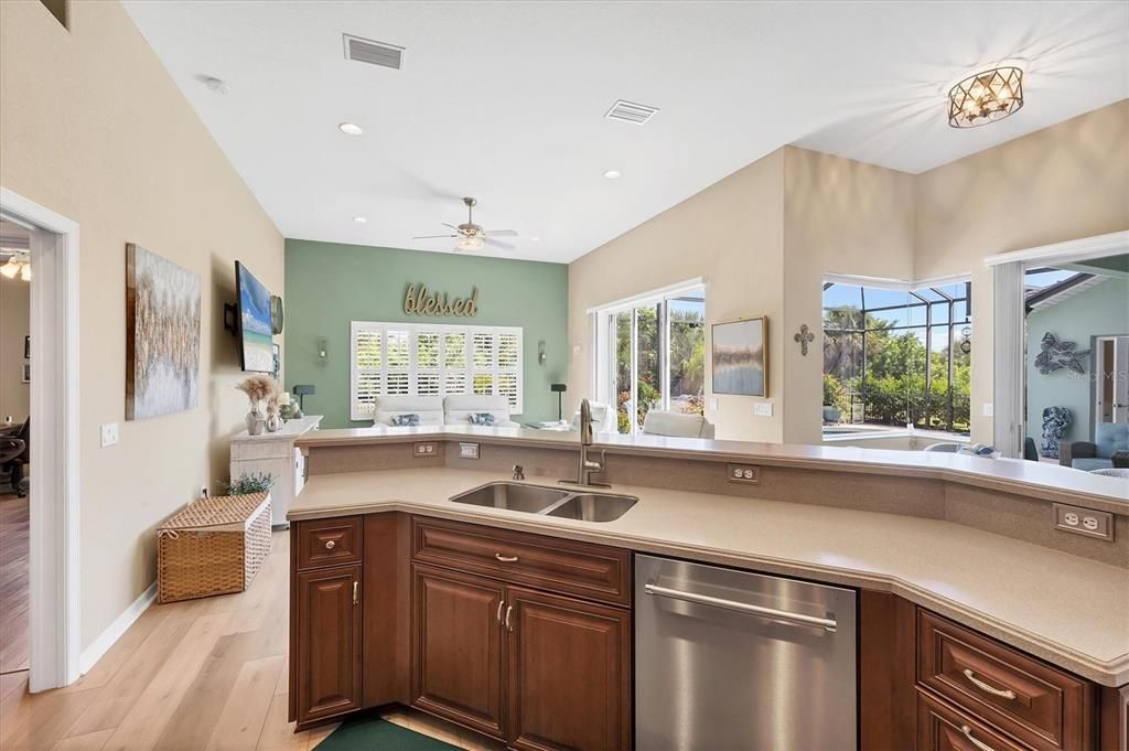 For Sale: $499,900 (3 beds, 2 baths, 2309 Square Feet)