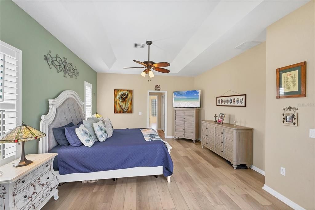 For Sale: $499,900 (3 beds, 2 baths, 2309 Square Feet)