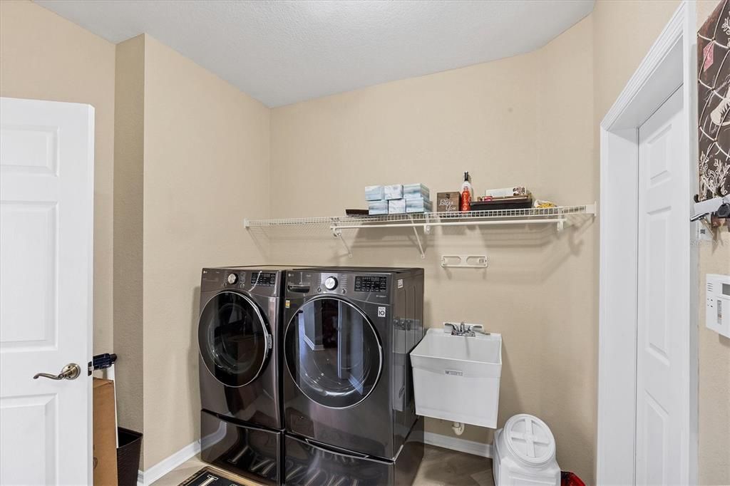 For Sale: $499,900 (3 beds, 2 baths, 2309 Square Feet)