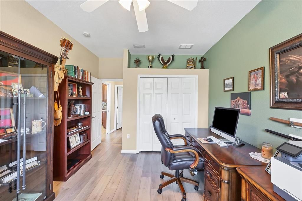 For Sale: $499,900 (3 beds, 2 baths, 2309 Square Feet)