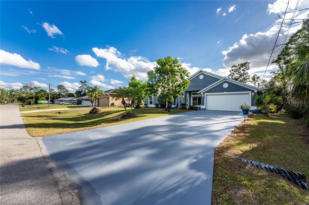 For Sale: $400,000 (4 beds, 2 baths, 2192 Square Feet)