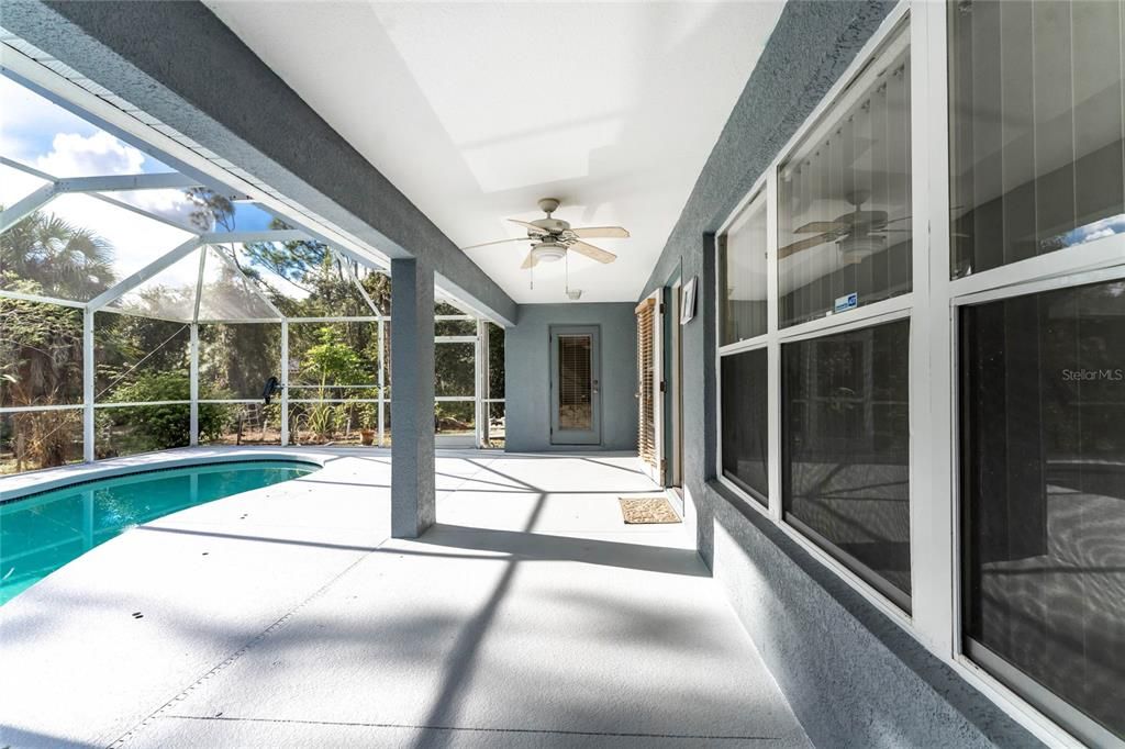 For Sale: $400,000 (4 beds, 2 baths, 2192 Square Feet)