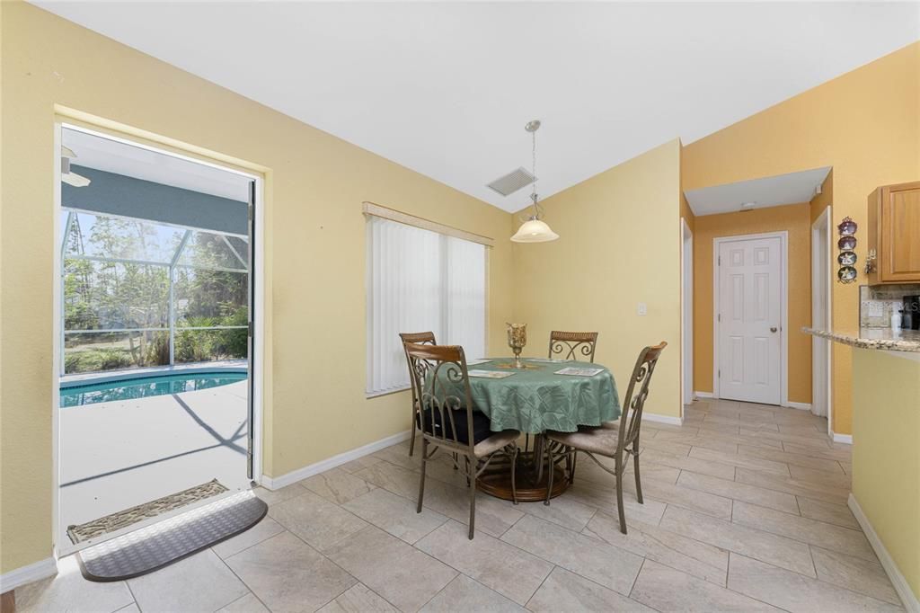 For Sale: $400,000 (4 beds, 2 baths, 2192 Square Feet)