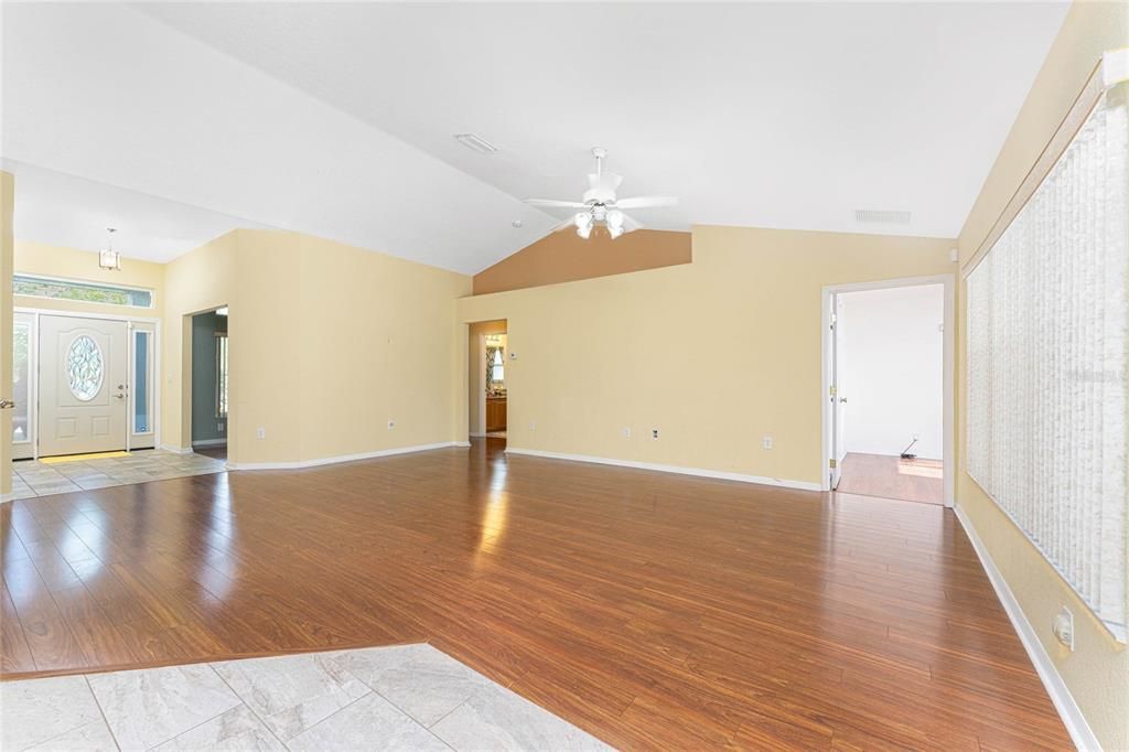 For Sale: $400,000 (4 beds, 2 baths, 2192 Square Feet)