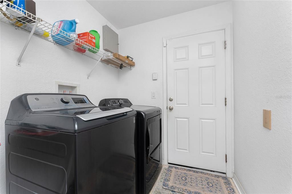 For Sale: $400,000 (4 beds, 2 baths, 2192 Square Feet)