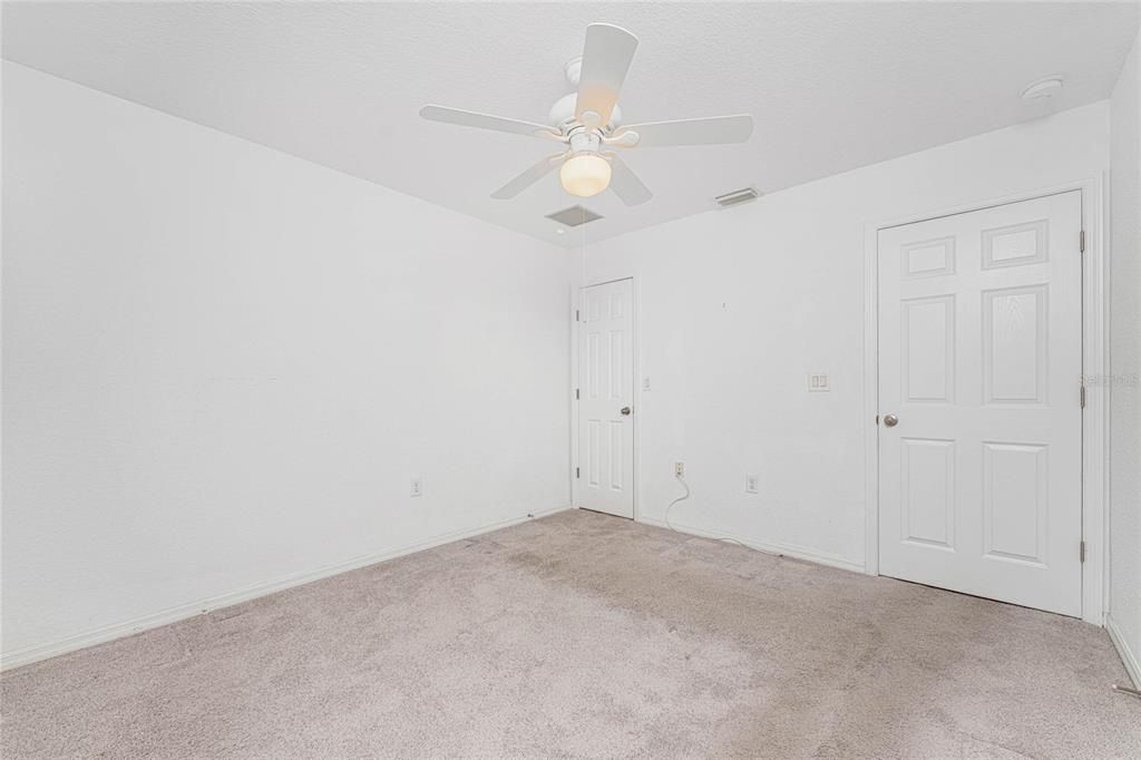 For Sale: $400,000 (4 beds, 2 baths, 2192 Square Feet)