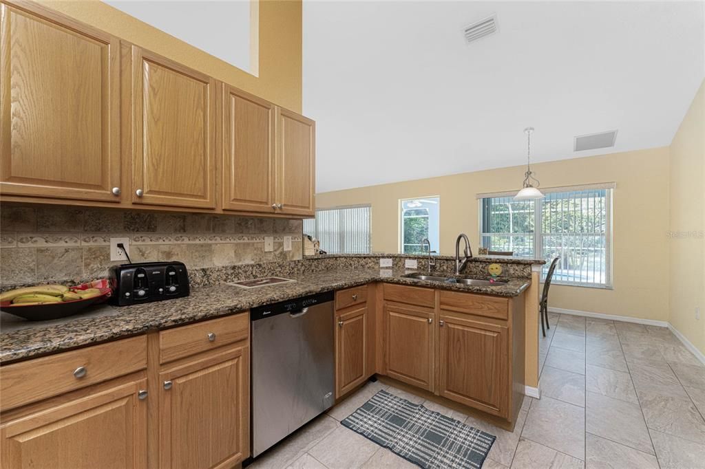 For Sale: $400,000 (4 beds, 2 baths, 2192 Square Feet)