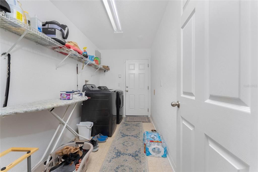 For Sale: $400,000 (4 beds, 2 baths, 2192 Square Feet)