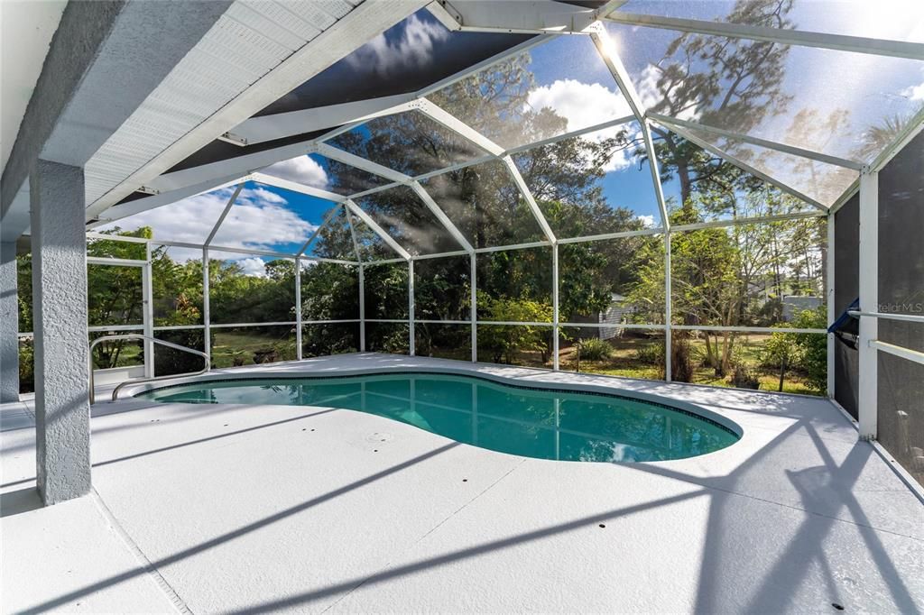 For Sale: $400,000 (4 beds, 2 baths, 2192 Square Feet)