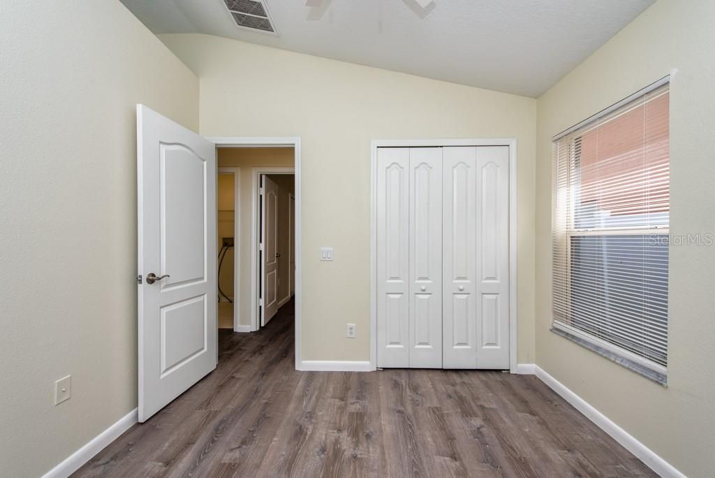 Под контрактом: $275,000 (3 спален, 2 ванн, 1360 Квадратных фут)