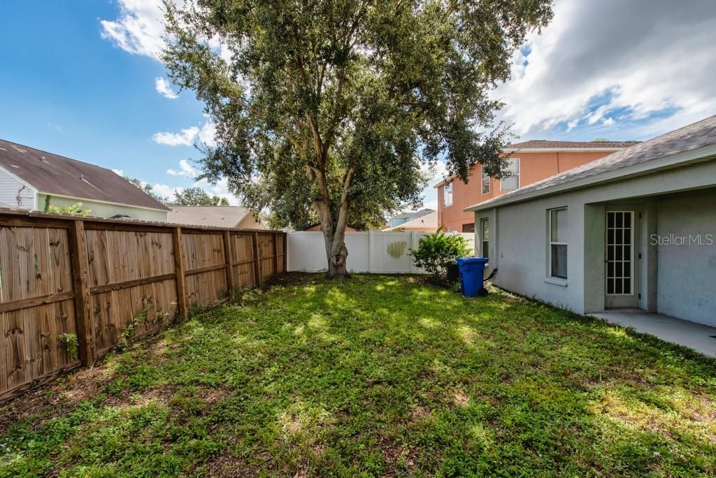 Под контрактом: $275,000 (3 спален, 2 ванн, 1360 Квадратных фут)