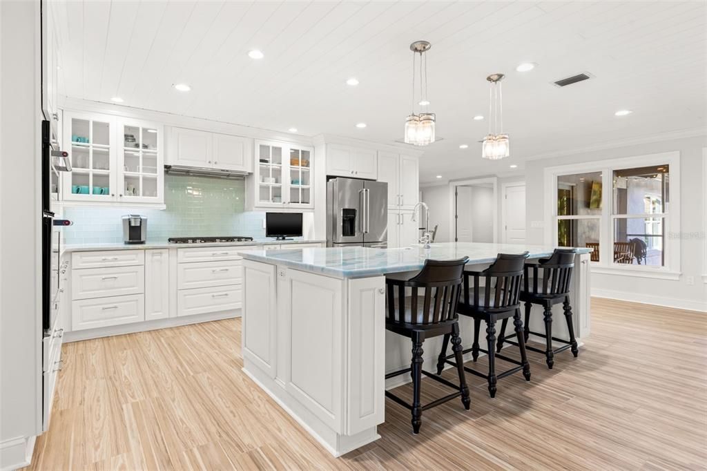 В аренду: $4,900 (2 спален, 2 ванн, 1915 Квадратных фут)