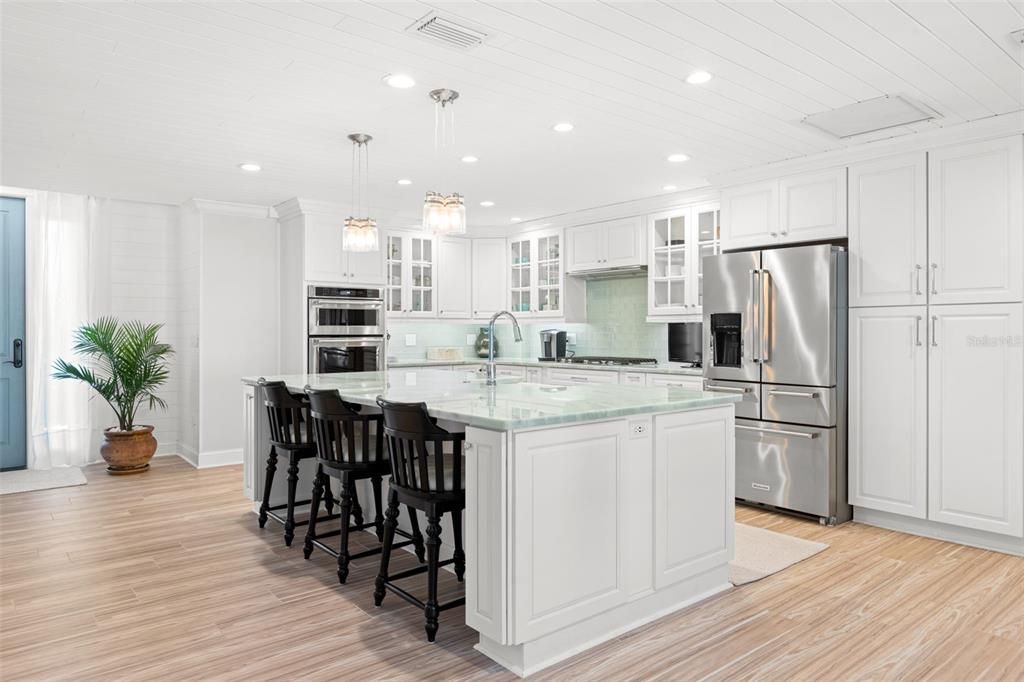 В аренду: $4,900 (2 спален, 2 ванн, 1915 Квадратных фут)