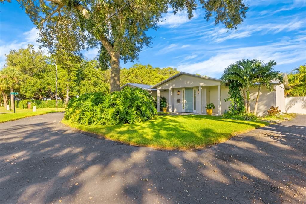 В аренду: $4,900 (2 спален, 2 ванн, 1915 Квадратных фут)