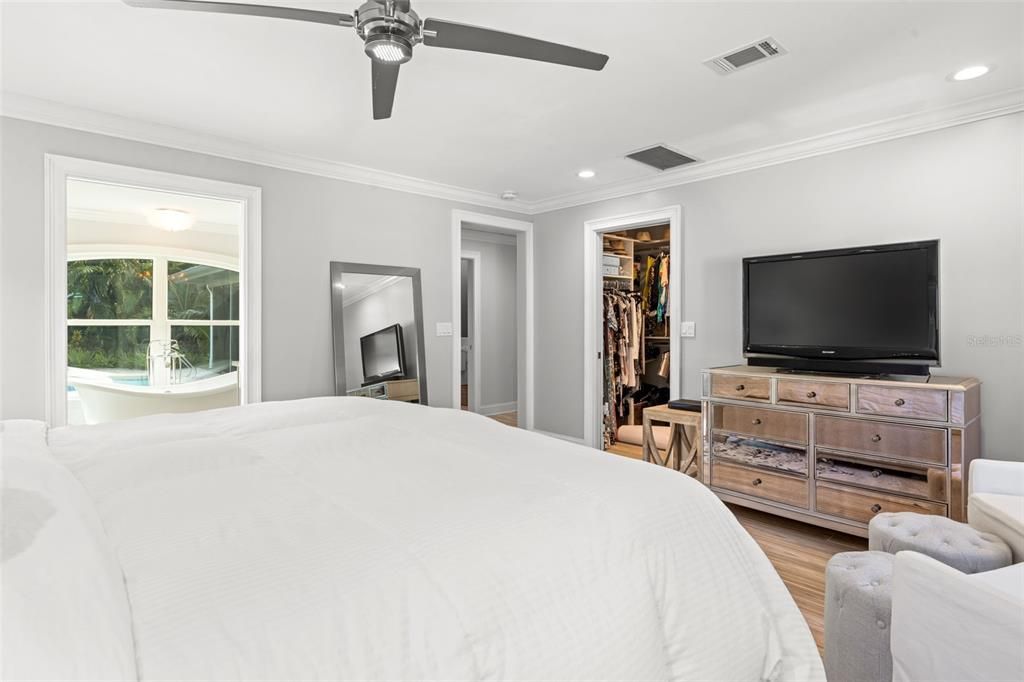 В аренду: $4,900 (2 спален, 2 ванн, 1915 Квадратных фут)