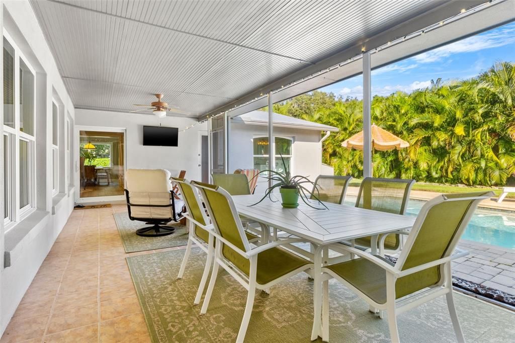 В аренду: $4,900 (2 спален, 2 ванн, 1915 Квадратных фут)