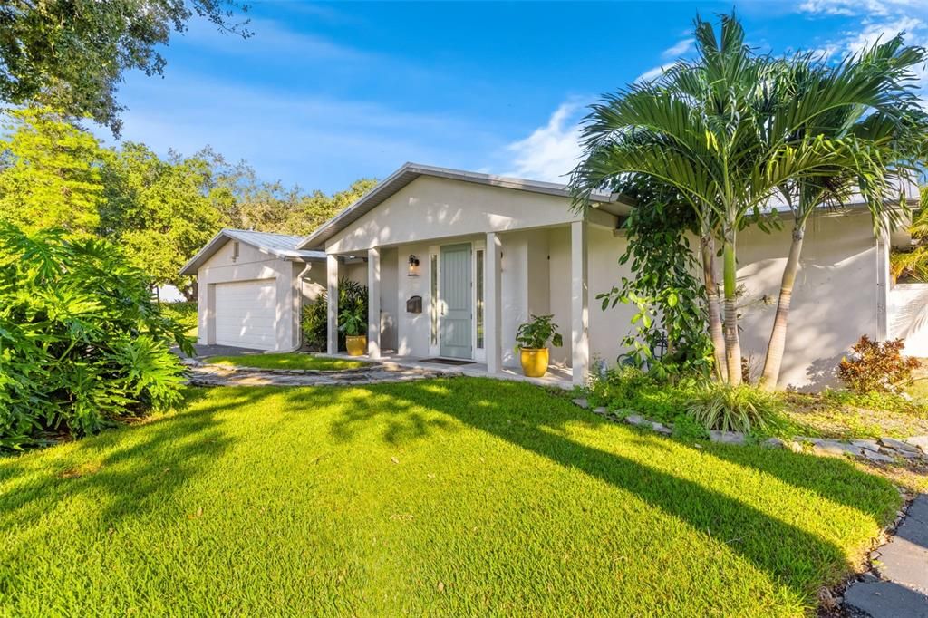 В аренду: $4,900 (2 спален, 2 ванн, 1915 Квадратных фут)