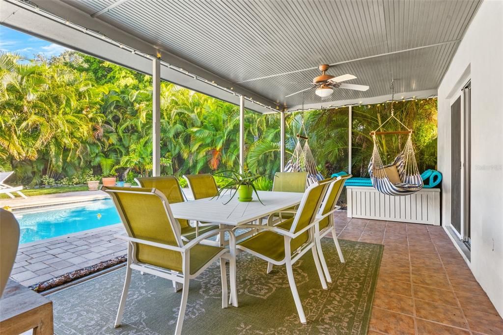 В аренду: $4,900 (2 спален, 2 ванн, 1915 Квадратных фут)