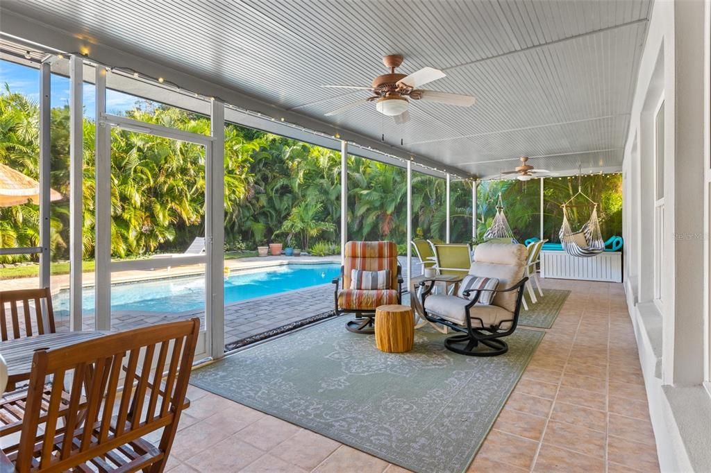 В аренду: $4,900 (2 спален, 2 ванн, 1915 Квадратных фут)