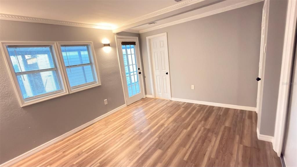 En Venta: $260,000 (3 camas, 2 baños, 1200 Pies cuadrados)