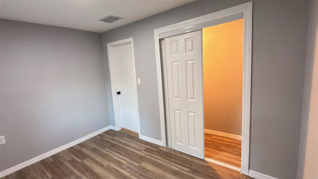 En Venta: $260,000 (3 camas, 2 baños, 1200 Pies cuadrados)