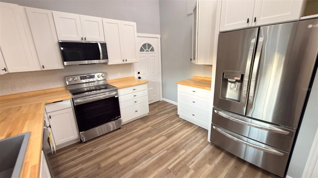 En Venta: $260,000 (3 camas, 2 baños, 1200 Pies cuadrados)