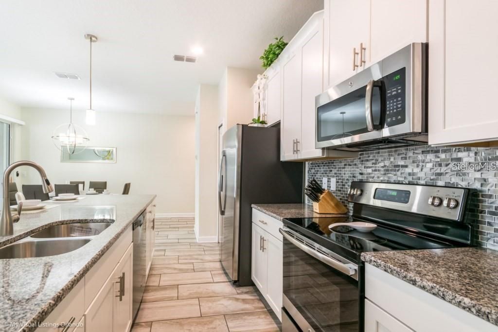 На продажу: $458,000 (4 спален, 3 ванн, 1914 Квадратных фут)