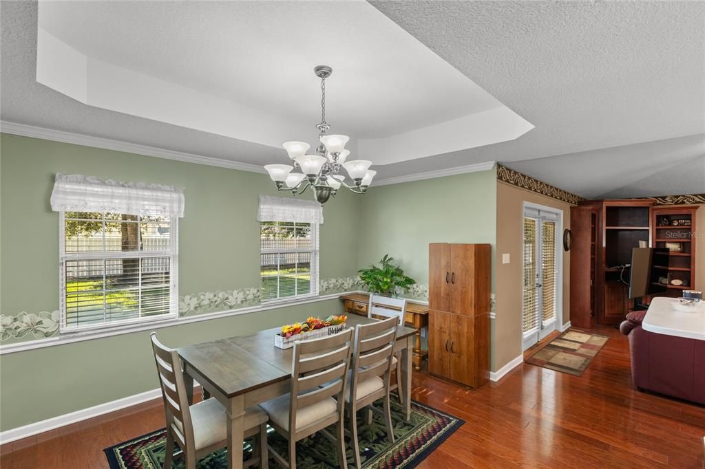 На продажу: $350,000 (2 спален, 2 ванн, 1633 Квадратных фут)