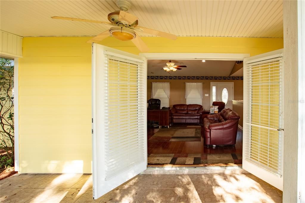 На продажу: $350,000 (2 спален, 2 ванн, 1633 Квадратных фут)