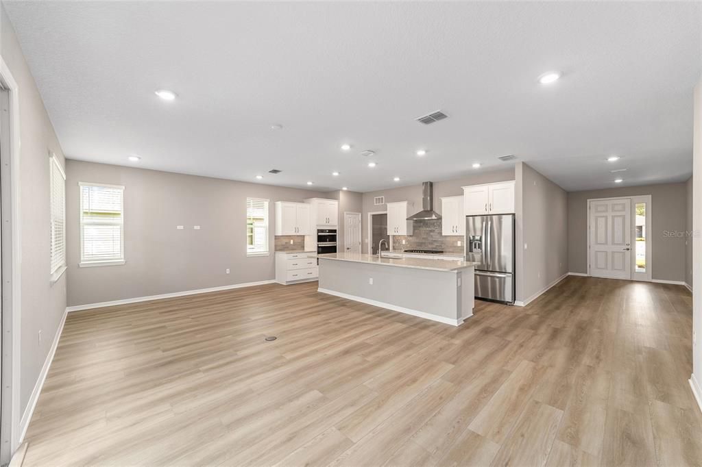 Active With Contract: $349,000 (2 beds, 2 baths, 1767 Square Feet)