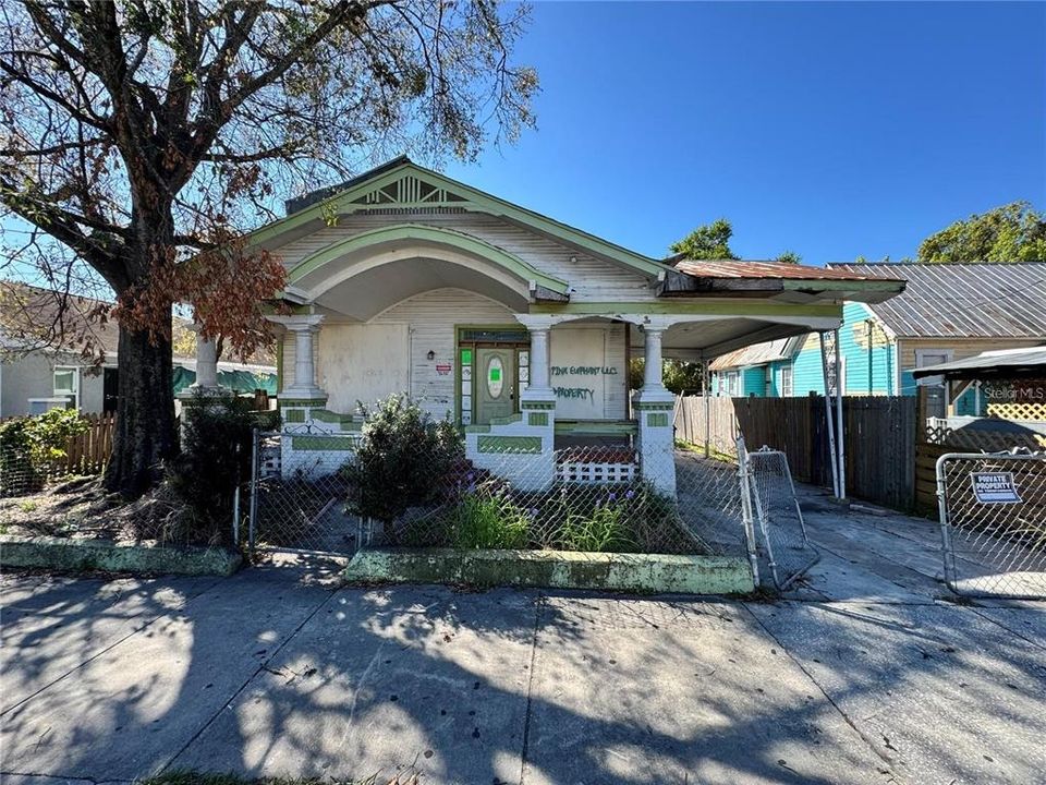 Active With Contract: $135,000 (3 beds, 1 baths, 1350 Square Feet)