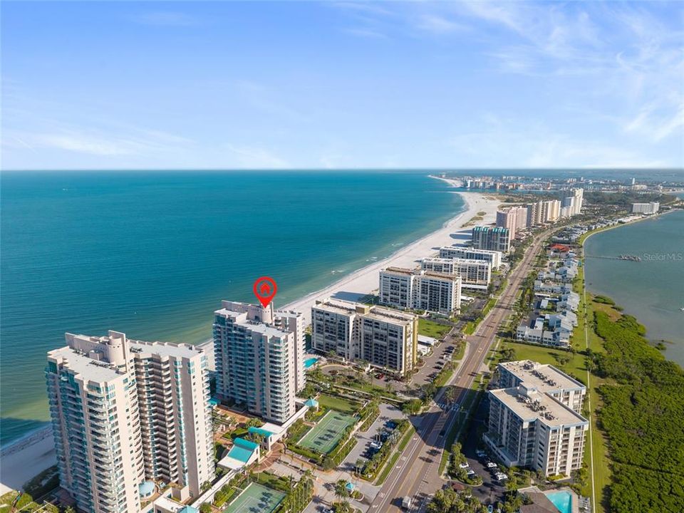 For Sale: $1,524,900 (3 beds, 2 baths, 1942 Square Feet)