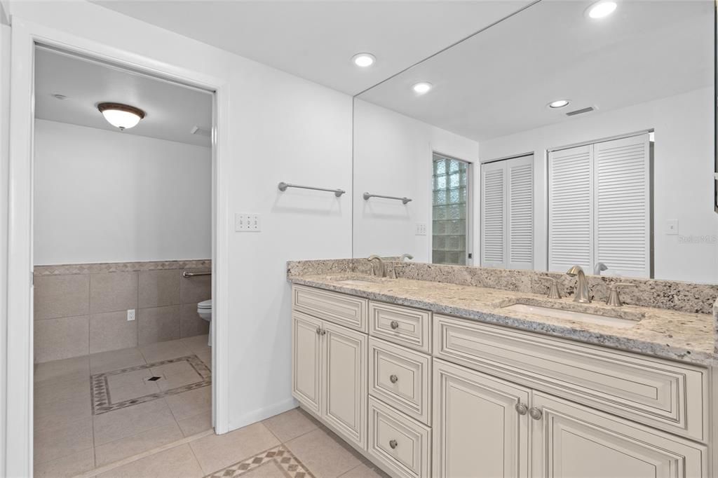 For Sale: $1,524,900 (3 beds, 2 baths, 1942 Square Feet)