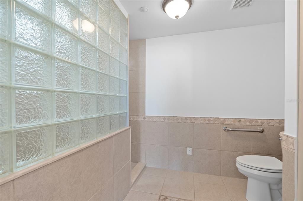 For Sale: $1,524,900 (3 beds, 2 baths, 1942 Square Feet)