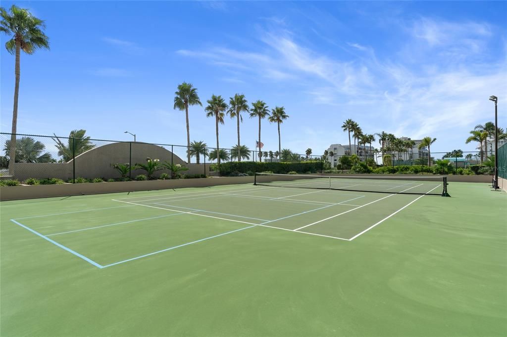 For Sale: $1,524,900 (3 beds, 2 baths, 1942 Square Feet)