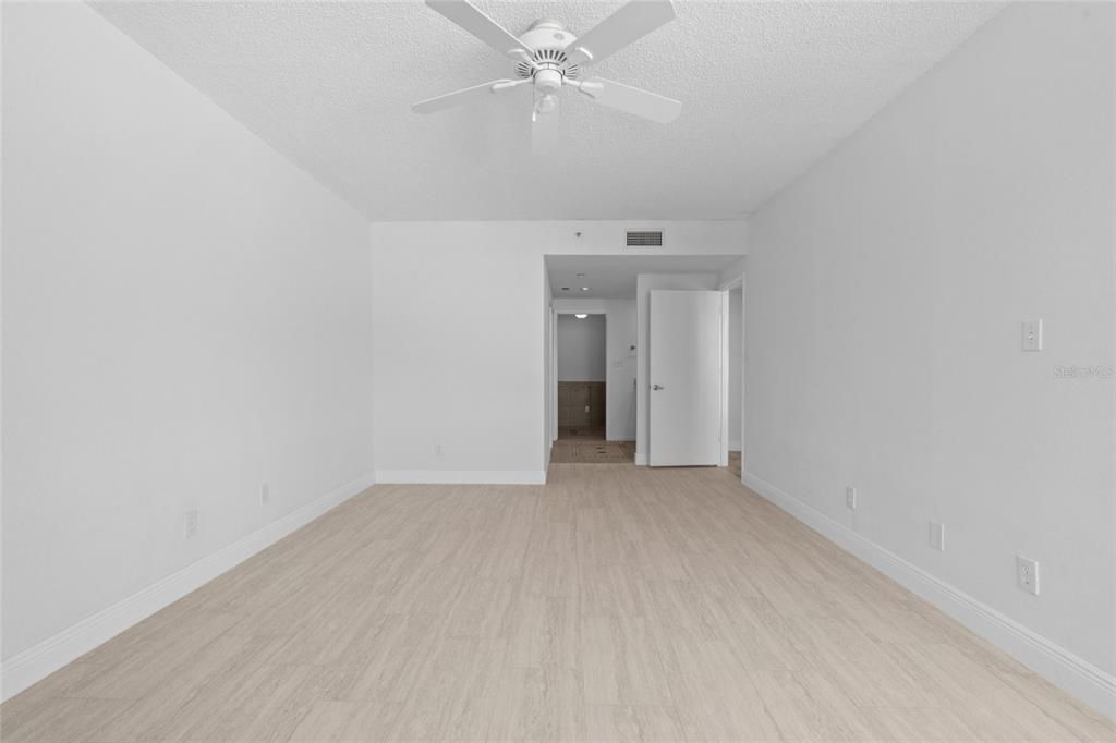 For Sale: $1,524,900 (3 beds, 2 baths, 1942 Square Feet)