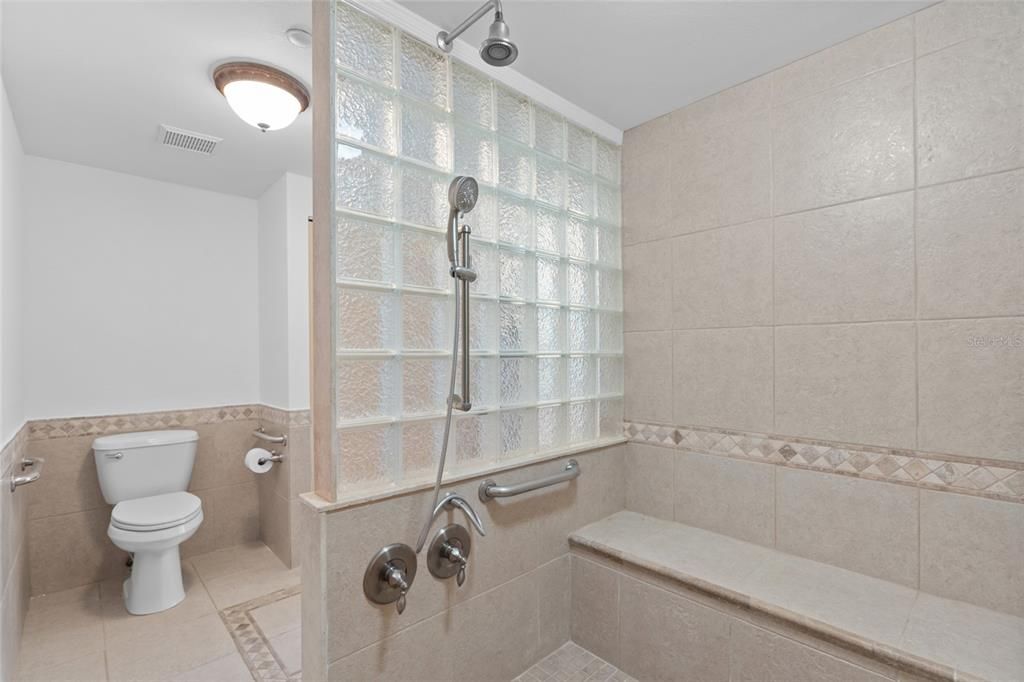 For Sale: $1,524,900 (3 beds, 2 baths, 1942 Square Feet)