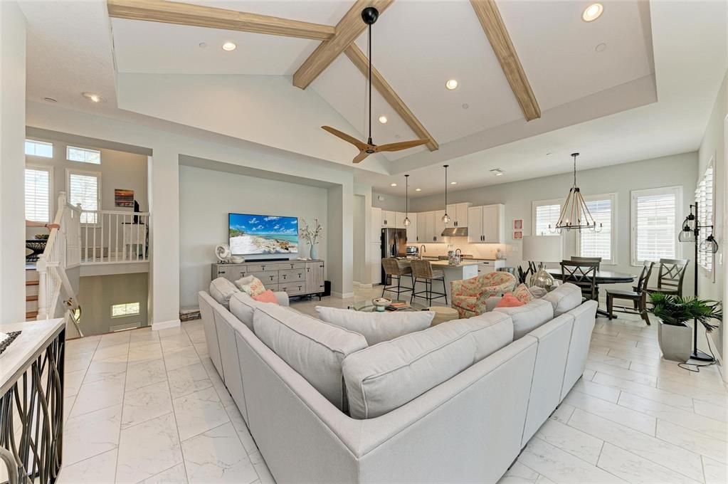 Activo con contrato: $995,300 (3 camas, 2 baños, 2072 Pies cuadrados)