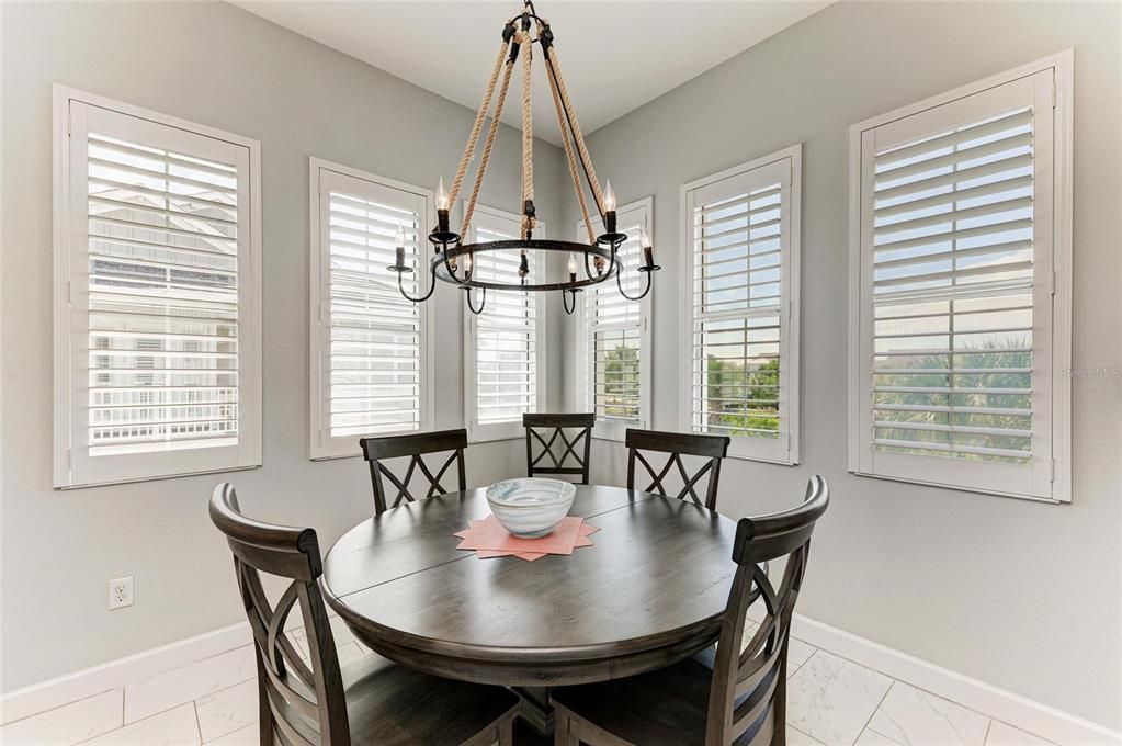 Activo con contrato: $995,300 (3 camas, 2 baños, 2072 Pies cuadrados)