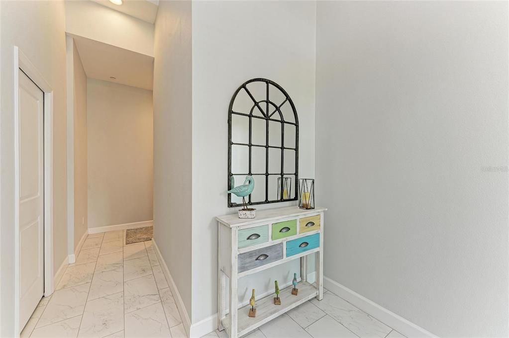 Activo con contrato: $995,300 (3 camas, 2 baños, 2072 Pies cuadrados)