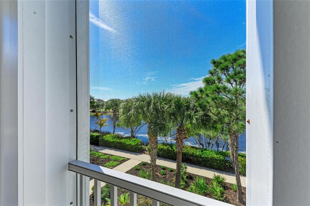 Activo con contrato: $995,300 (3 camas, 2 baños, 2072 Pies cuadrados)