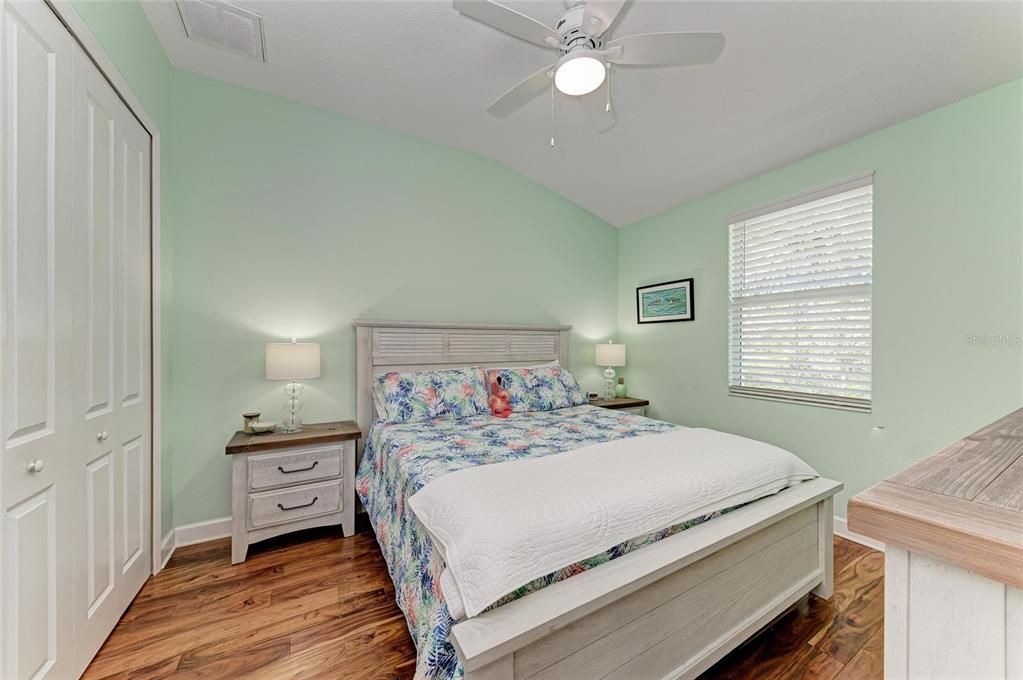 Activo con contrato: $995,300 (3 camas, 2 baños, 2072 Pies cuadrados)