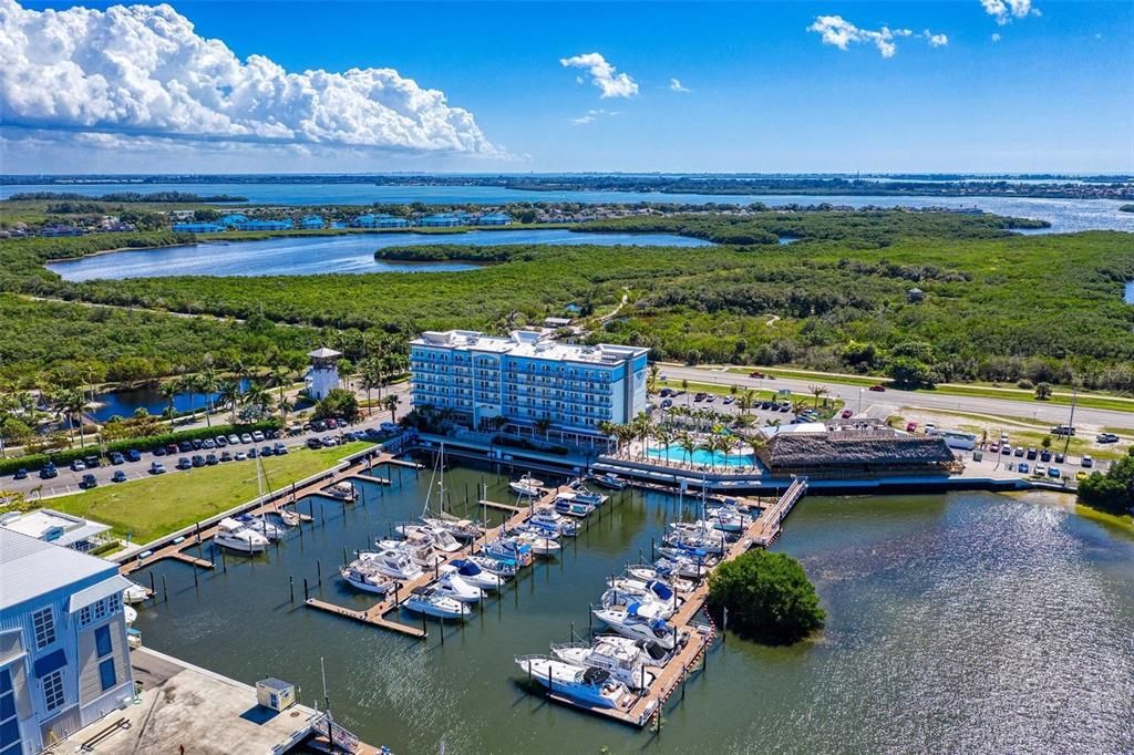 Activo con contrato: $995,300 (3 camas, 2 baños, 2072 Pies cuadrados)