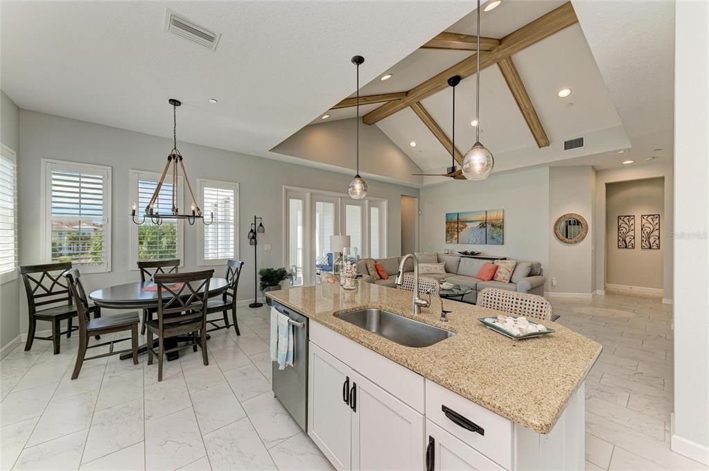 Activo con contrato: $995,300 (3 camas, 2 baños, 2072 Pies cuadrados)